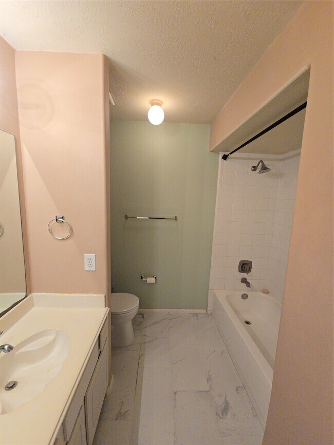 Building Photo - 1627 Park Harbor Estates Dr