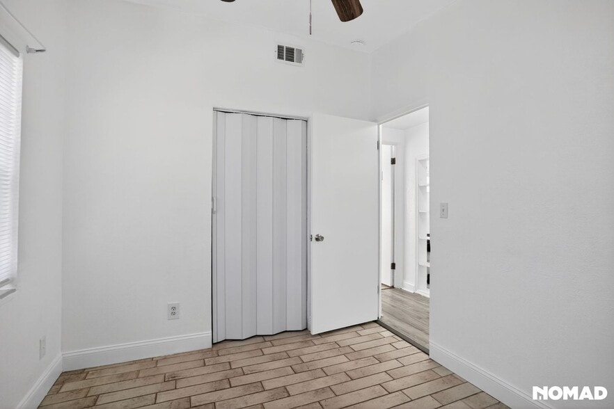 Building Photo - 441 E 5th St