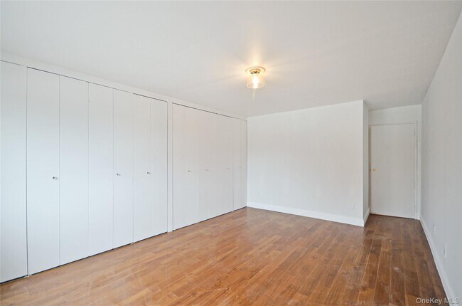 Building Photo - 437 Palisade Ave