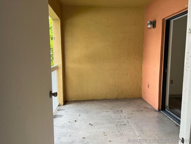 Building Photo - 5200 NW 31st Ave