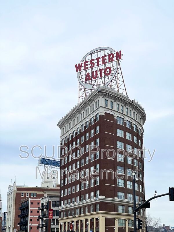 Building Photo - 2107 Grand Blvd