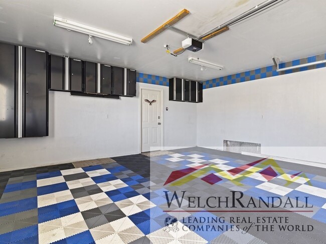 Building Photo - Charming Single-Family Home in Clinton