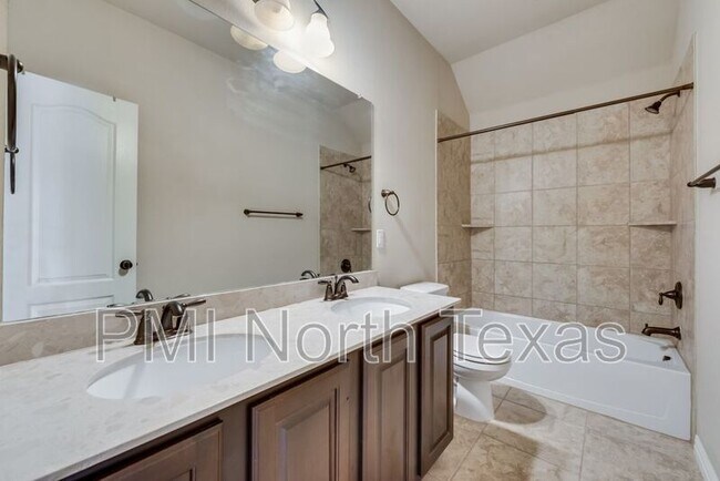 Building Photo - 11213 Amistad Dr