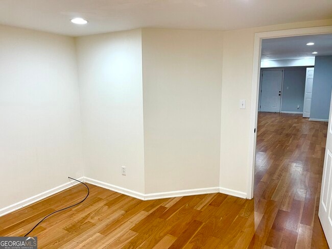 Building Photo - 4059 Charleston Ct SE