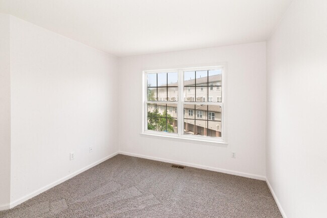 Building Photo - 3046 Barclay Way