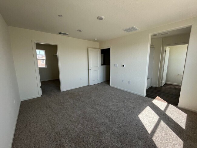 Building Photo - Beautiful brand NEW home for rent in Tulare, Ca