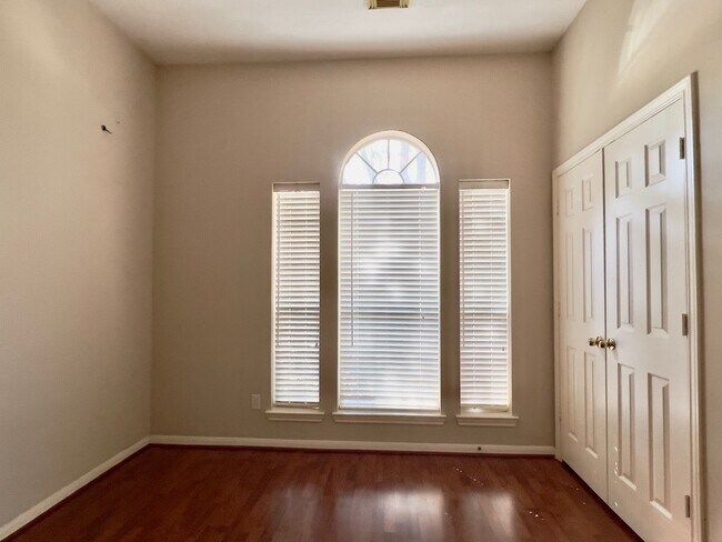 Building Photo - 7411 Orchard Hills Ln