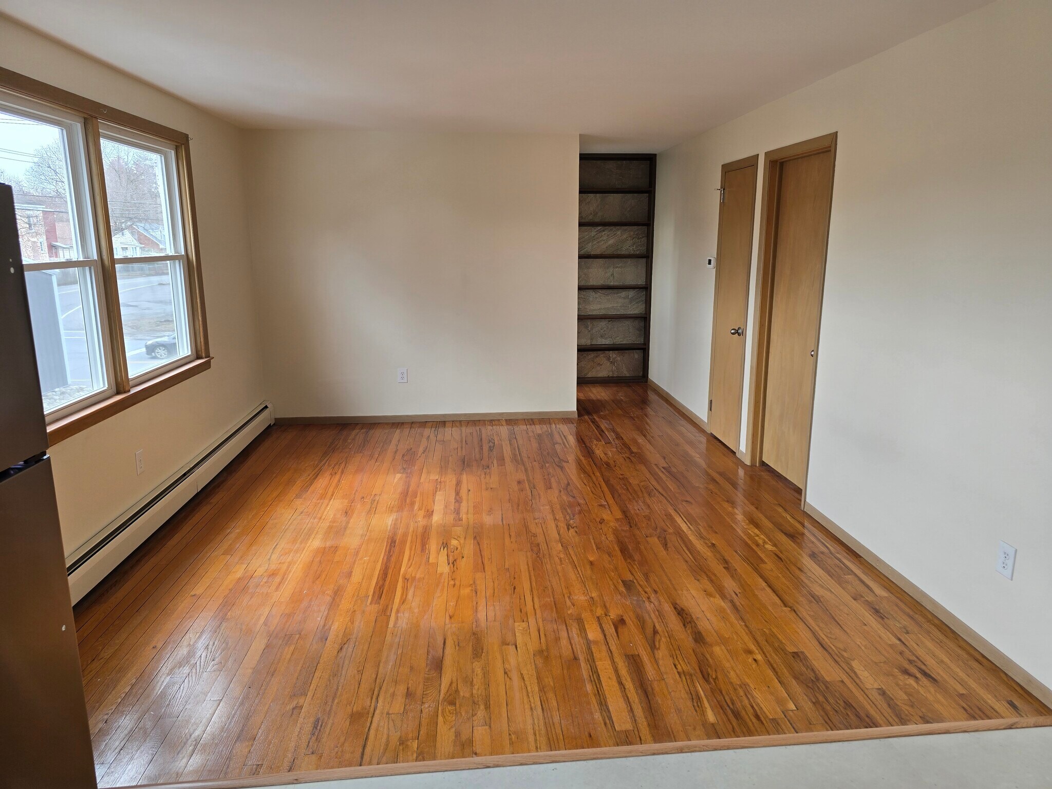 Livingroom - 67 Cohoes Rd