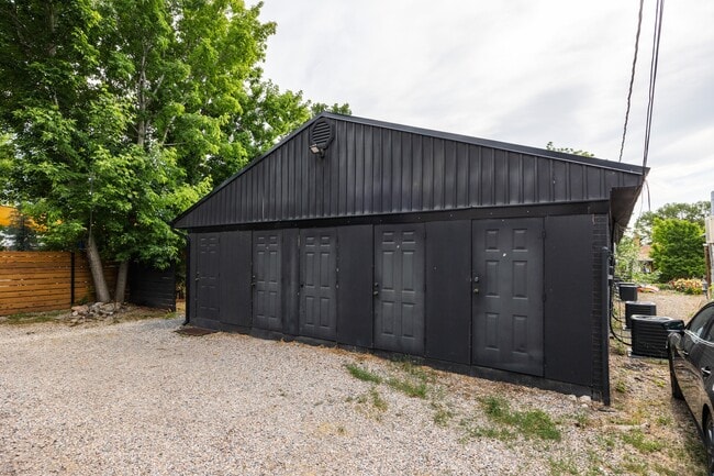 Building Photo - 1229 S 800 E