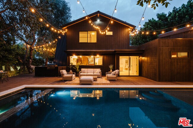 Building Photo - 4173 Sunswept Dr