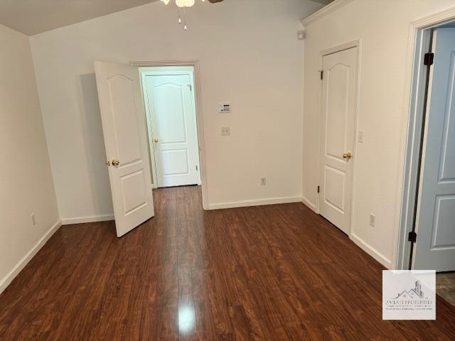 Building Photo - 7440 N Mansionette Dr