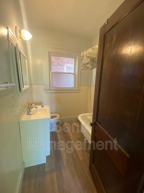 Building Photo - 1493 W Grand Blvd