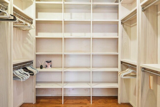 Building Photo - 1124 Moores Mill Rd NW