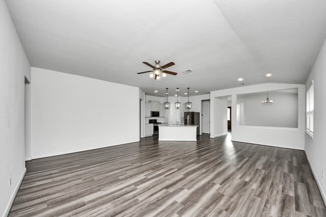 Building Photo - 8815 Arch Rock Dr