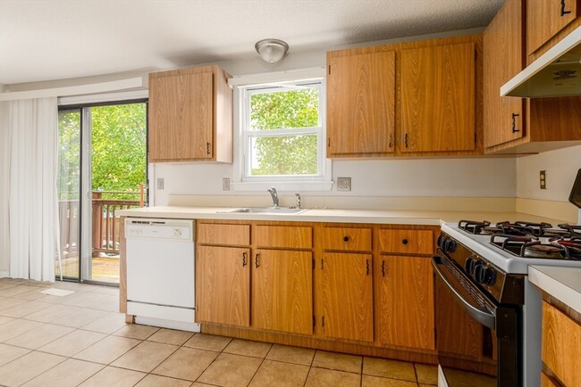 Building Photo - 126 Willard St