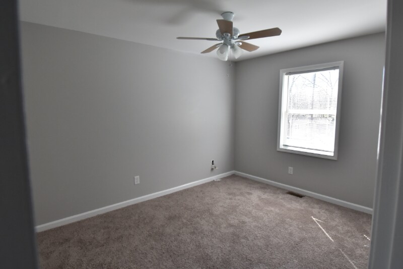 Building Photo - 620 S Main St