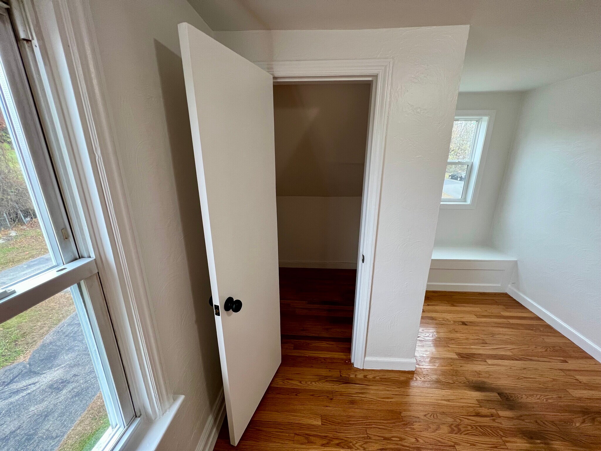 Building Photo - 40 Watch St