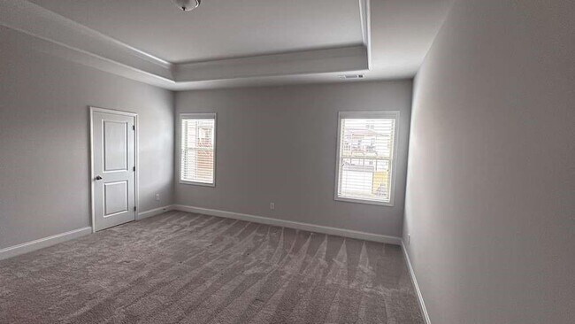 Building Photo - 4599 Silver Oak Dr SW