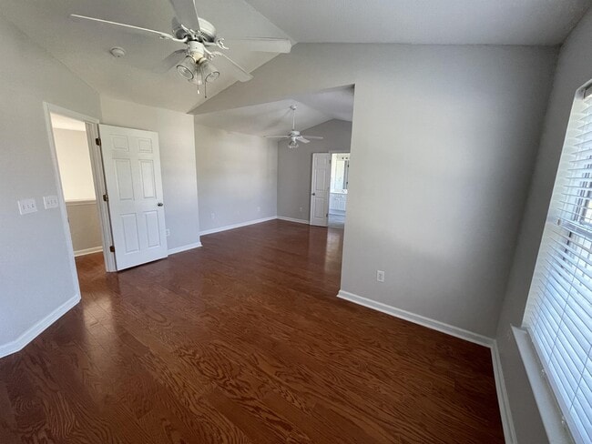 Building Photo - 2704 N Holmes Ct