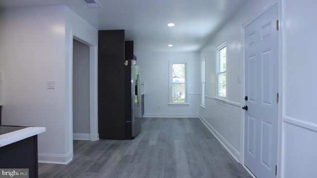 Building Photo - 2608 Holly Dr