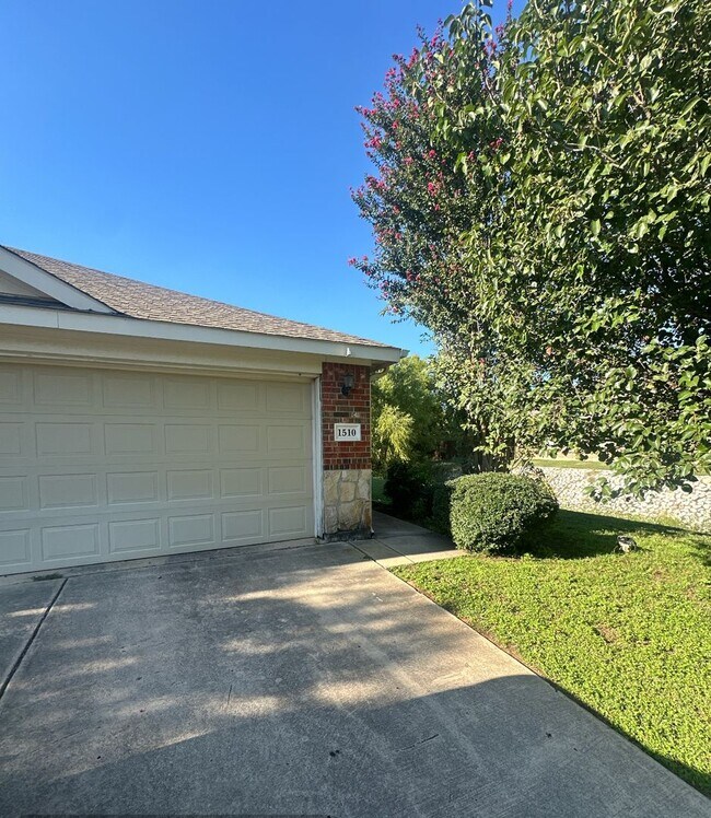 Primary Photo - 1510-1512 Piedmont Drive