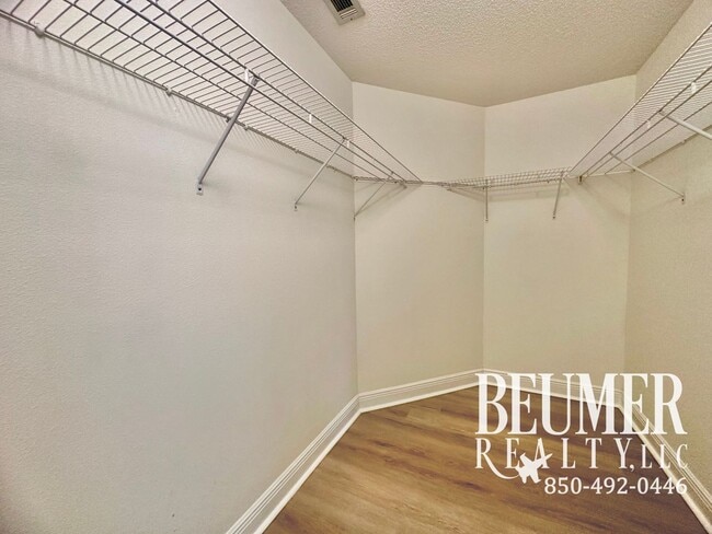 Building Photo - 4br/3ba Big, Bold, Beautiful Home for Rent