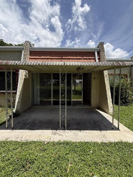 Building Photo - 9640 NW 65th St