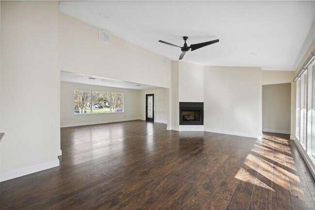 Building Photo - 3403 Linkwood Dr