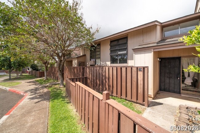 Building Photo - 3 bd, 1.5 ba townhome in Palehua Hale Community in Makakilo