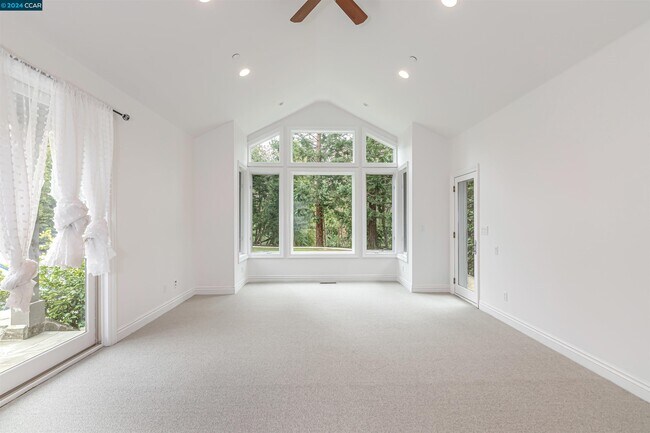Building Photo - 3324 Las Huertas Rd