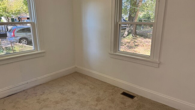 Building Photo - Charming, Newly Renovated Brick Home in So...