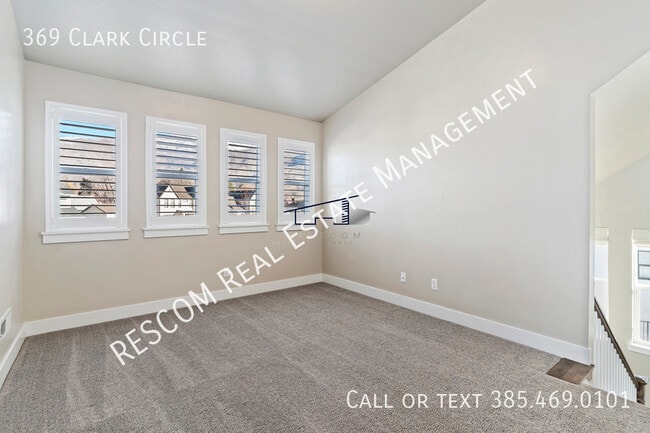 Building Photo - 369 Clark Cir