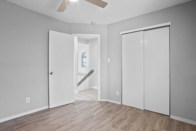Building Photo - 14032 Tierra Vergel Dr