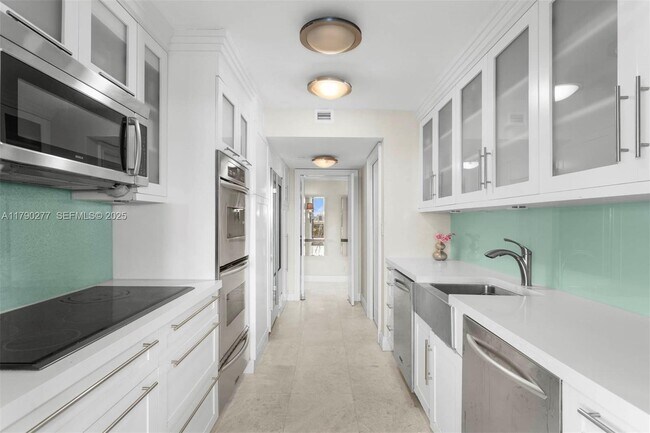 Building Photo - 19667 Turnberry Way