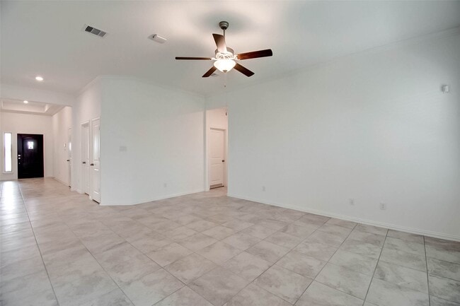 Building Photo - 2323 Green Kale Dr