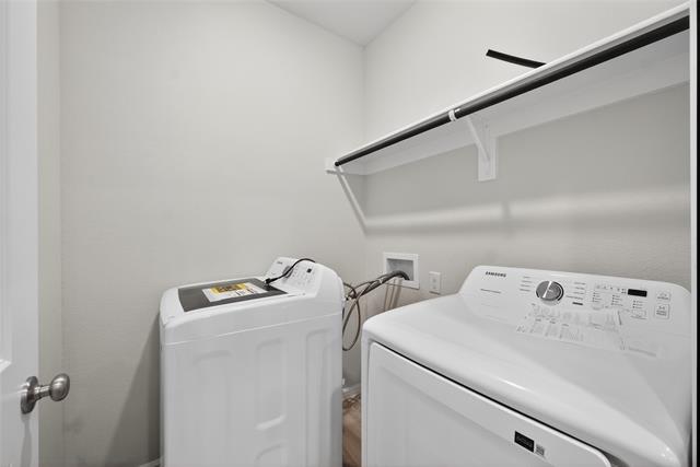 Building Photo - 1210 Aruba Ave