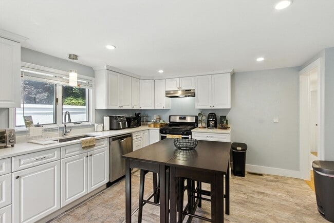 Building Photo - 177 Faneuil St