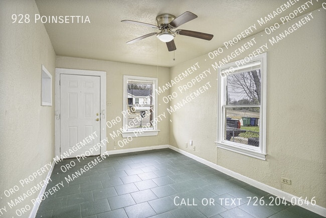 Building Photo - 928 Poinsettia-