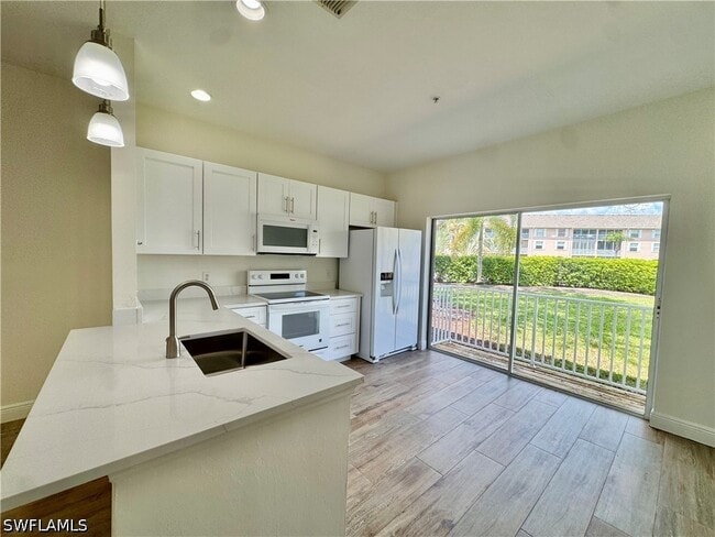 Building Photo - 3255 Tamara Dr