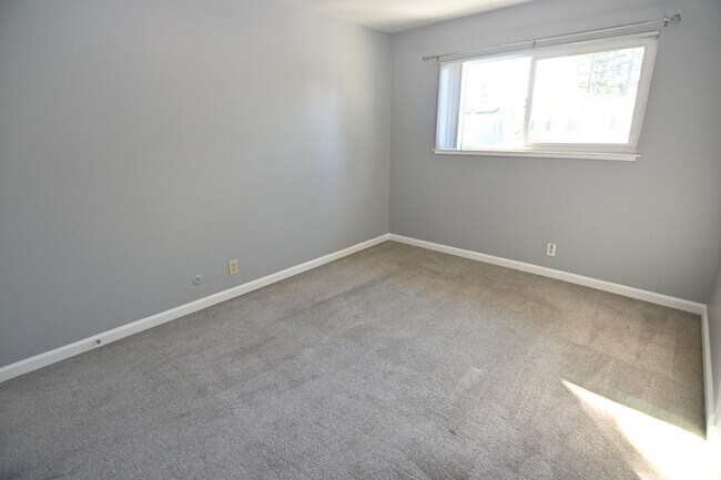 Building Photo - 3993 Starview Dr