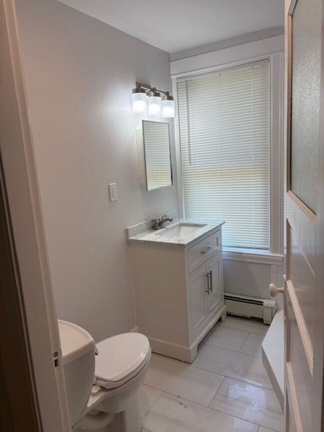 Building Photo - 8-8 Forest St