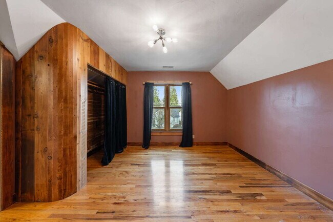 Building Photo - 3 Bedroom, 2.5 Bathroom CUSTOM HOME