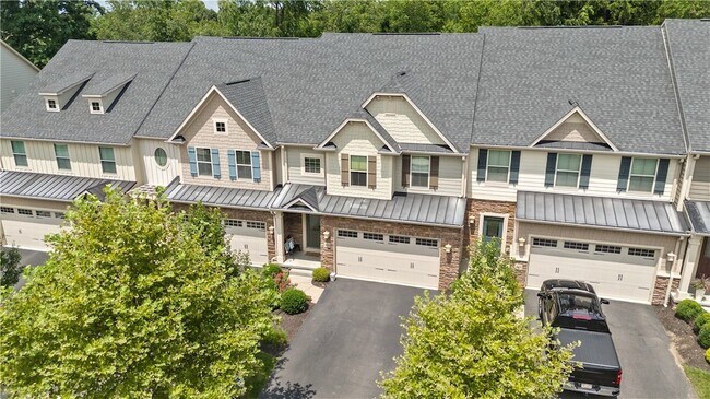 Building Photo - 433 Fairmont Dr