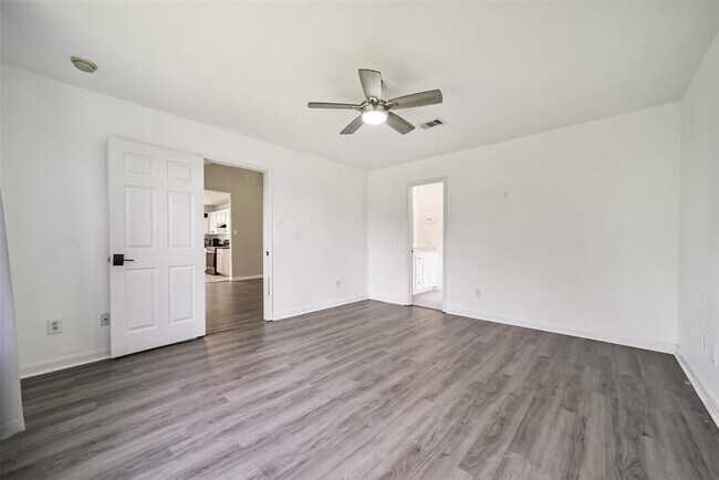 Building Photo - 7114 Sunrise Hill Ln