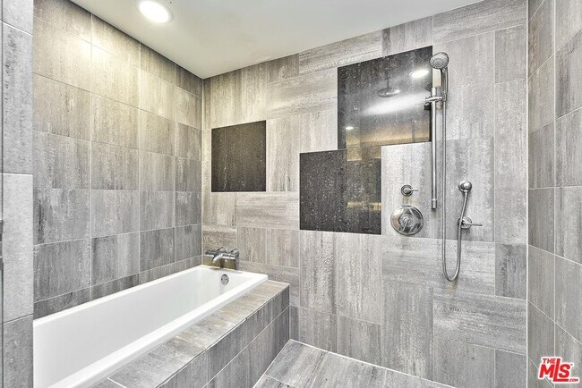 Building Photo - 3785 Wilshire Blvd