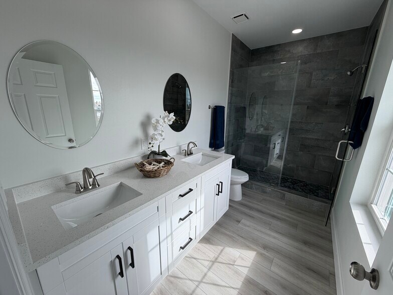 Building Photo - 13117 4th St E