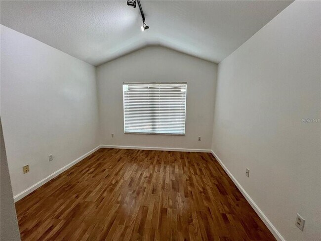 Building Photo - 26543 Castleview Way