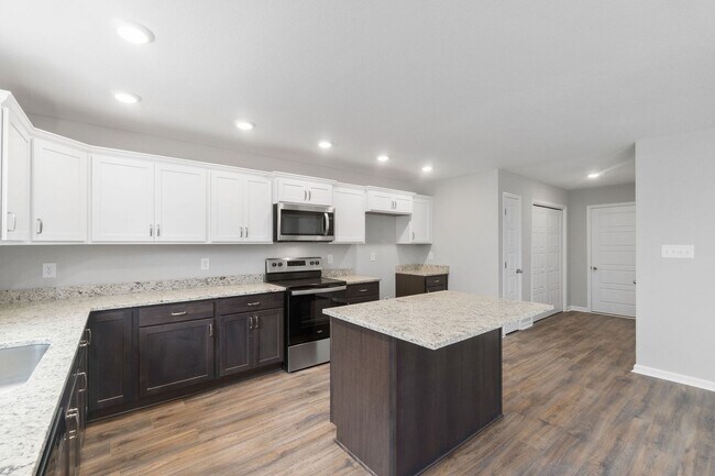 Building Photo - 1162 Old Charlotte Trace