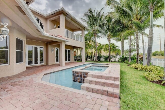 Building Photo - 6669 Cobia Cir