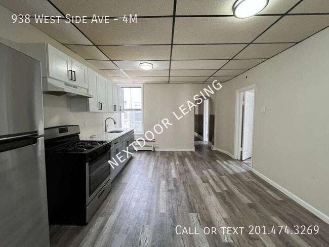 Building Photo - 938 West Side Ave